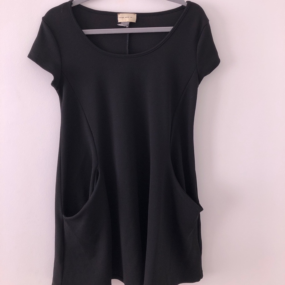 Black dress with pockets